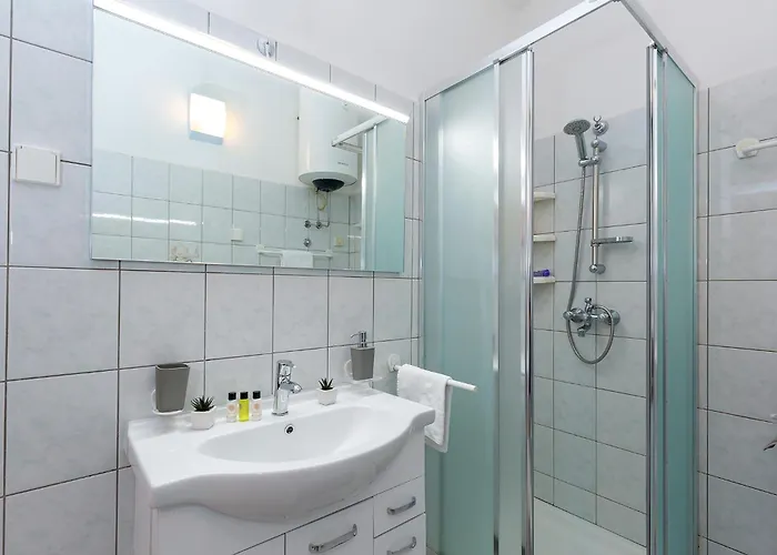 With Parking Space - 7265 * Poreč